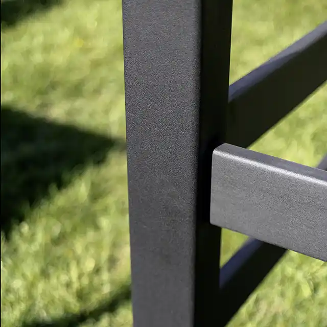 Dark Horse composite fence corner detail showing no splinters or cracks